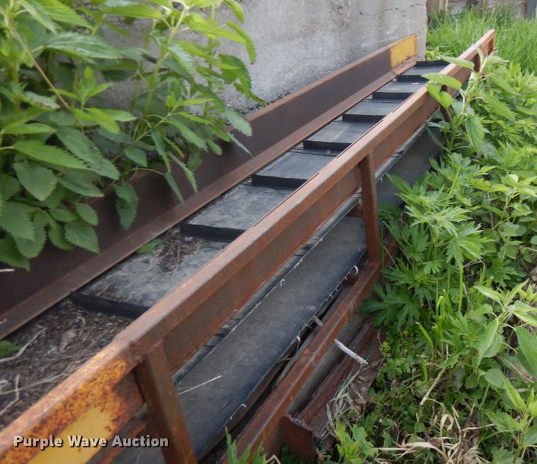 image for item IT9387 HayBuster H1000  bale processor