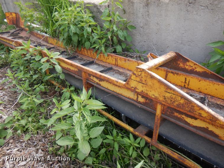 image for item IT9387 HayBuster H1000  bale processor