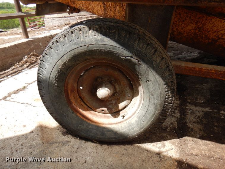 image for item IT9387 HayBuster H1000  bale processor