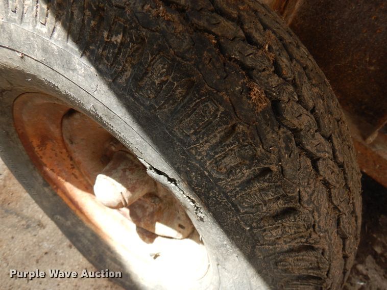 image for item IT9387 HayBuster H1000  bale processor