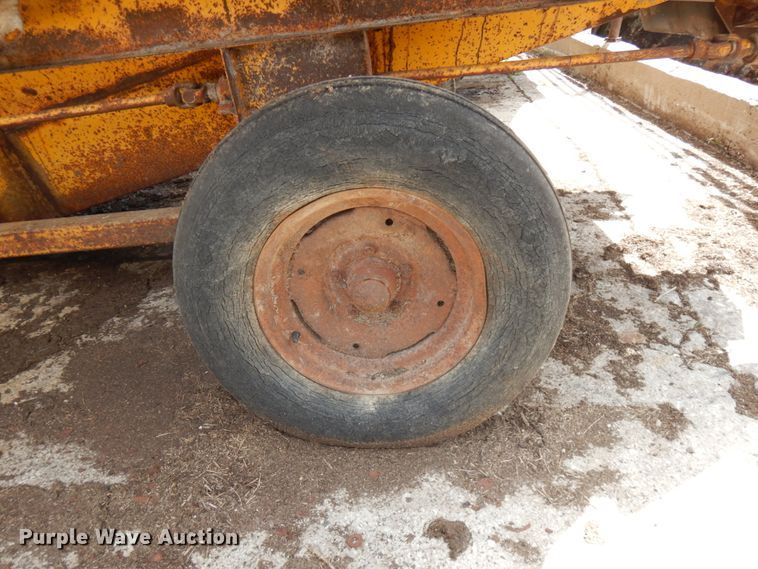 image for item IT9387 HayBuster H1000  bale processor