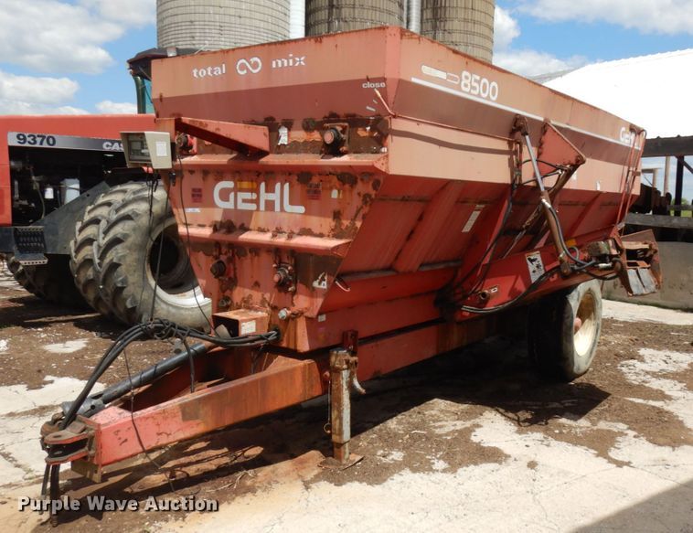 image for item IT9388 Gehl MF8500  feed ginder/mixer