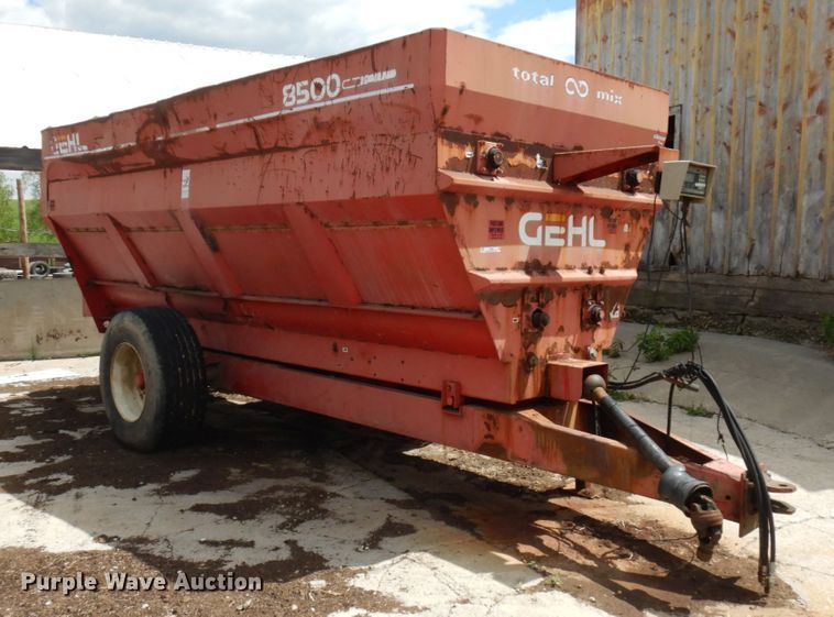 image for item IT9388 Gehl MF8500  feed ginder/mixer