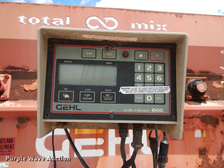 image for item IT9388 Gehl MF8500  feed ginder/mixer