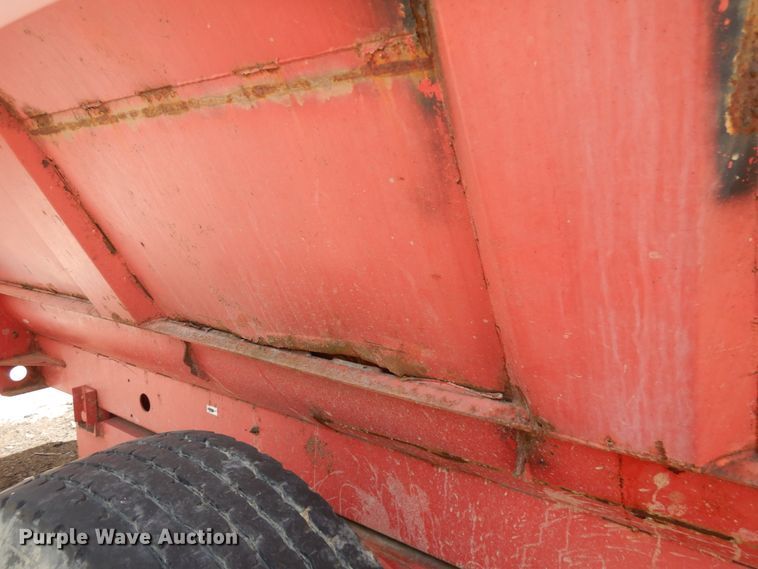 image for item IT9388 Gehl MF8500  feed ginder/mixer