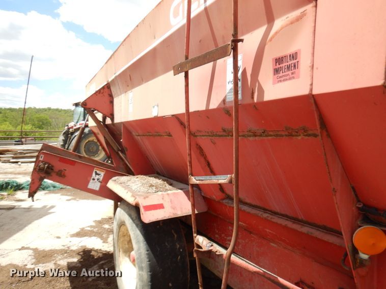 image for item IT9388 Gehl MF8500  feed ginder/mixer