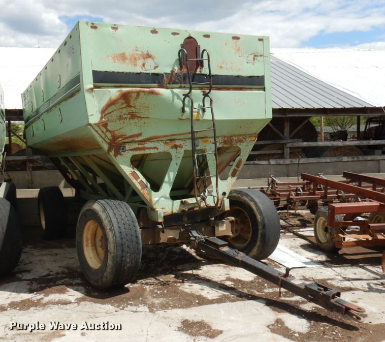 image for item IT9391 Parker 625  gravity wagon