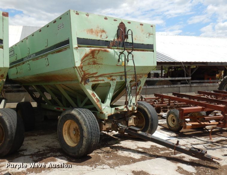 image for item IT9391 Parker 625  gravity wagon