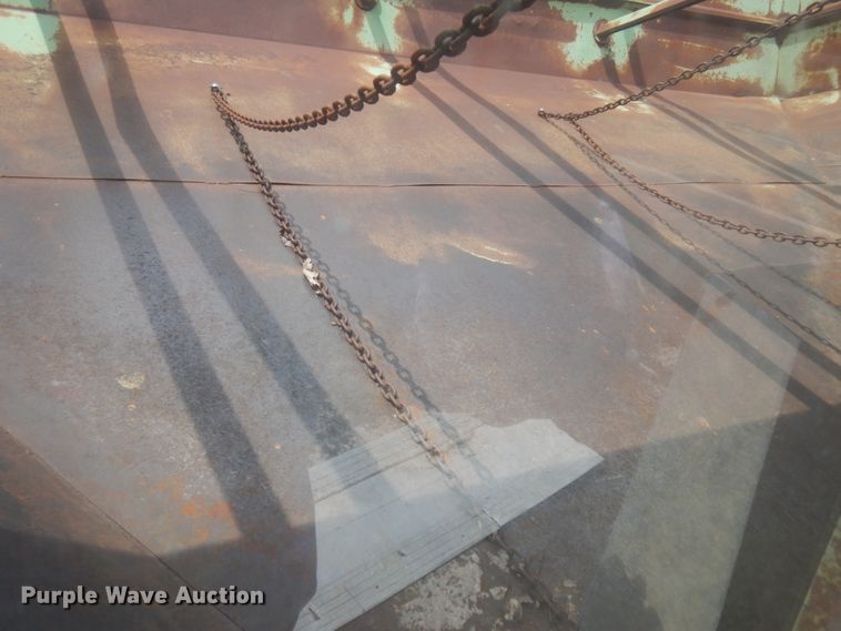 image for item IT9391 Parker 625  gravity wagon