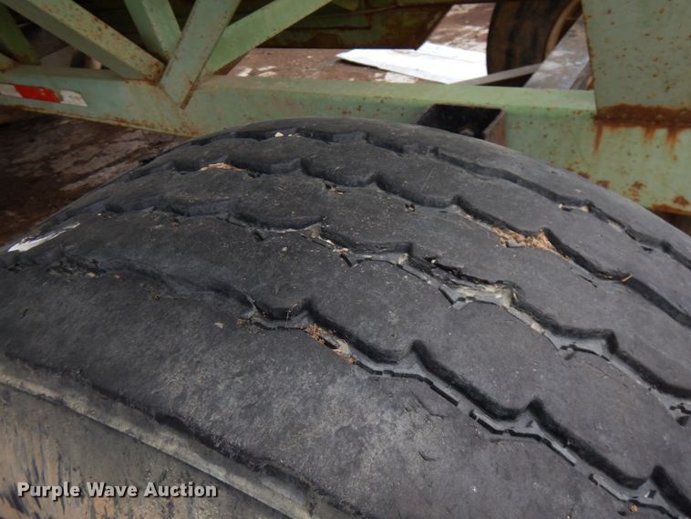 image for item IT9391 Parker 625  gravity wagon