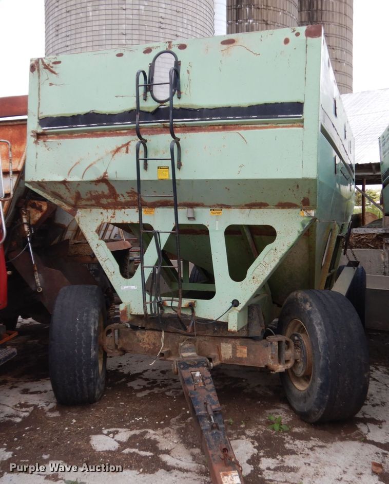 image for item IT9392 Parker 625  gravity wagon