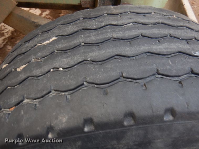 image for item IT9392 Parker 625  gravity wagon