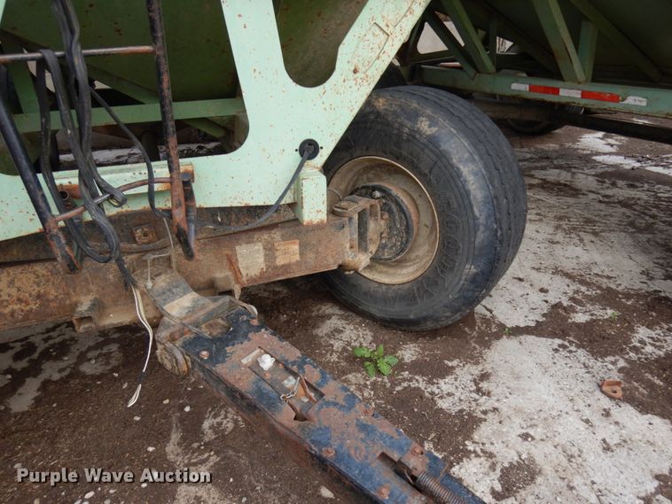 image for item IT9392 Parker 625  gravity wagon