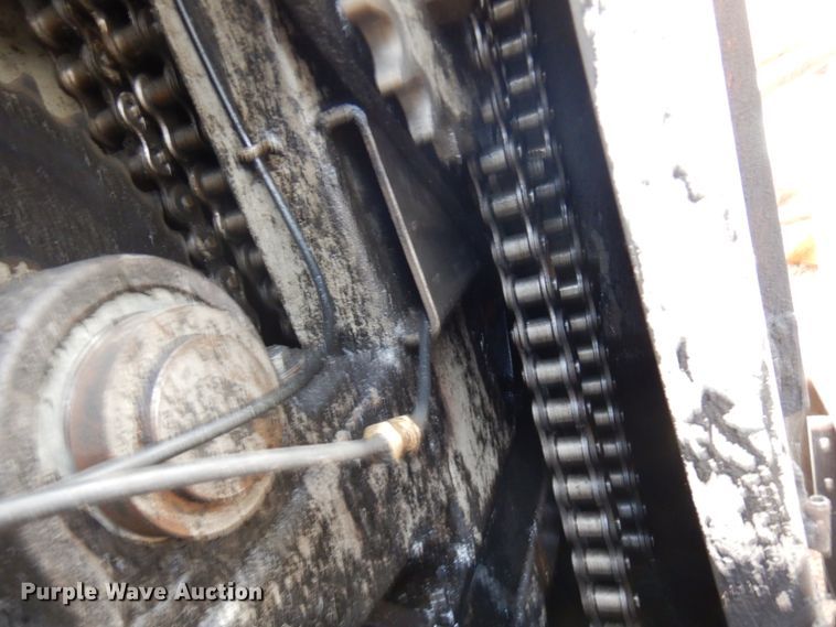 image for item IT9393 1982 International 1754  feed mixer truck