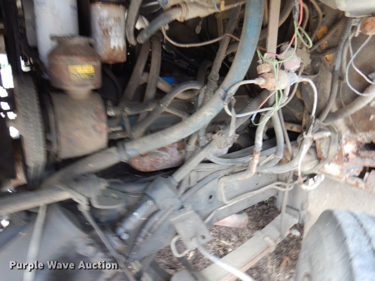 image for item IT9393 1982 International 1754  feed mixer truck