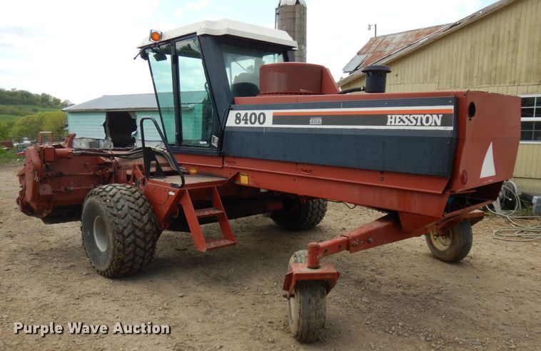image for item IT9399 1994 Hesston 8400  windrower