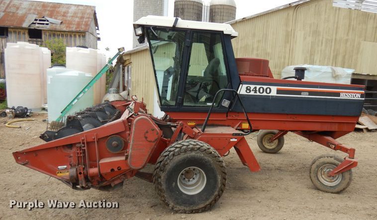 image for item IT9399 1994 Hesston 8400  windrower
