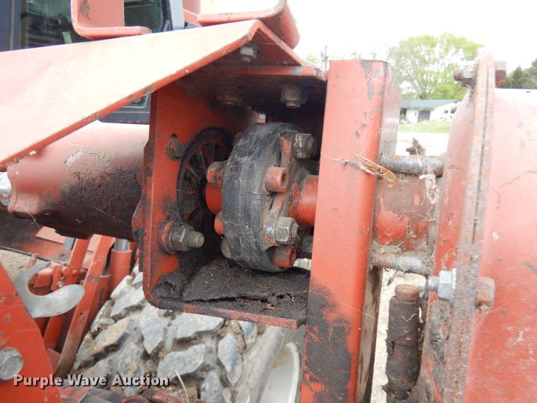 image for item IT9399 1994 Hesston 8400  windrower