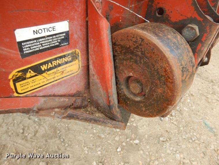 image for item IT9399 1994 Hesston 8400  windrower