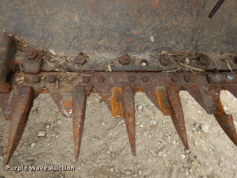 image for item IT9399 1994 Hesston 8400  windrower