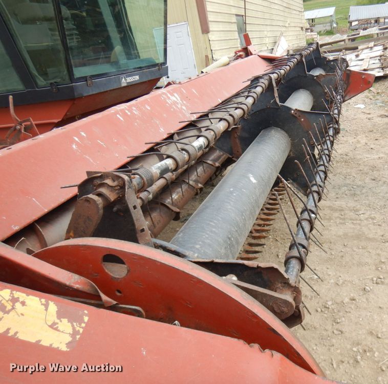 image for item IT9399 1994 Hesston 8400  windrower