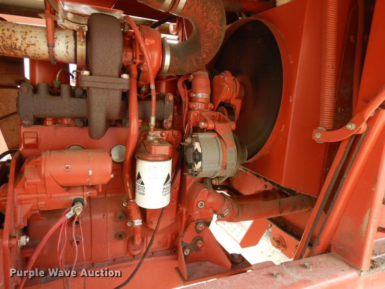 image for item IT9399 1994 Hesston 8400  windrower