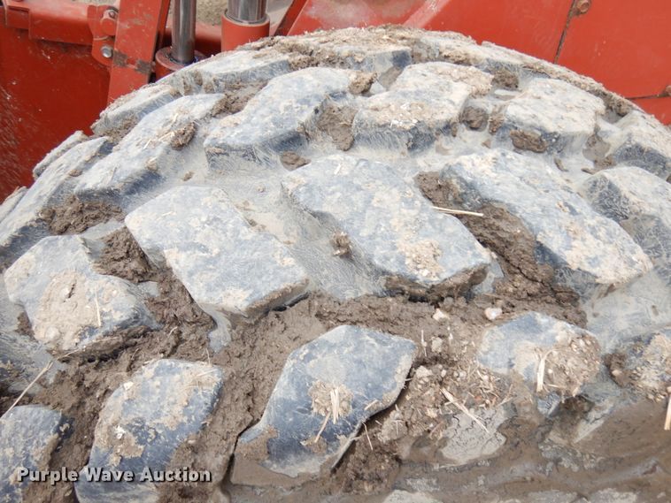 image for item IT9399 1994 Hesston 8400  windrower