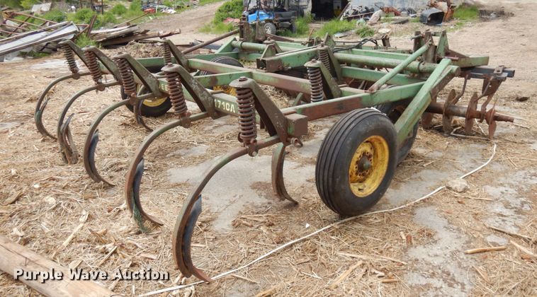 image for item IT9402 John Deere 1710A  disk ripper