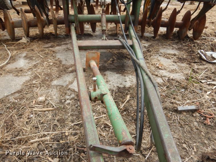 image for item IT9402 John Deere 1710A  disk ripper