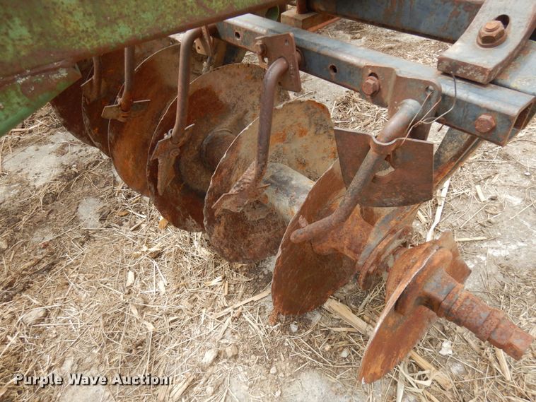 image for item IT9402 John Deere 1710A  disk ripper