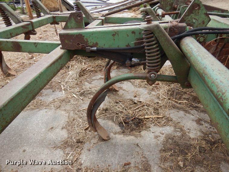 image for item IT9402 John Deere 1710A  disk ripper