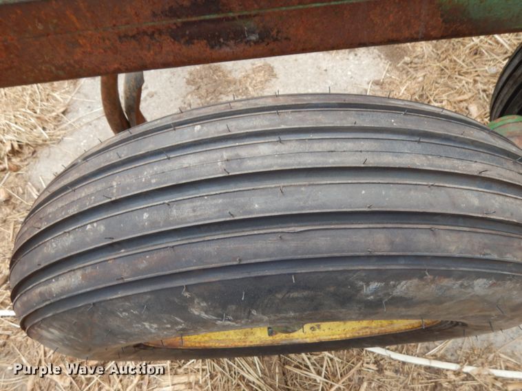 image for item IT9402 John Deere 1710A  disk ripper