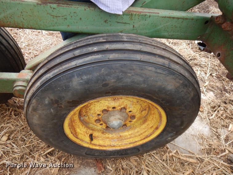 image for item IT9402 John Deere 1710A  disk ripper