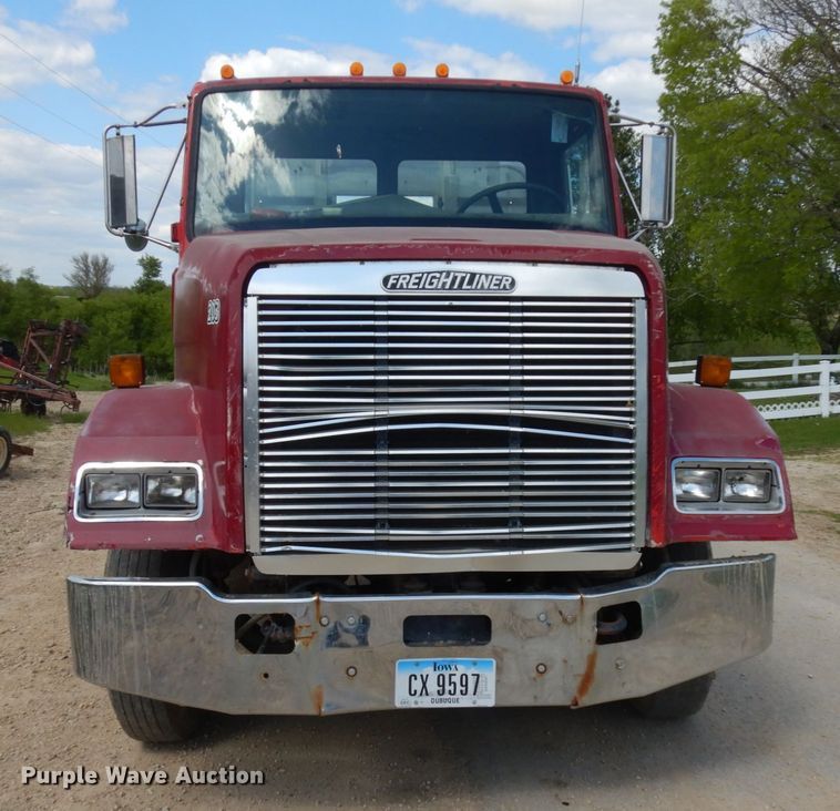image for item IT9404 1987 Freightliner FLC-64T  semi truck