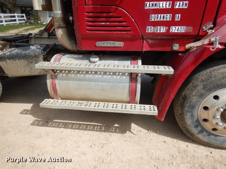 image for item IT9404 1987 Freightliner FLC-64T  semi truck