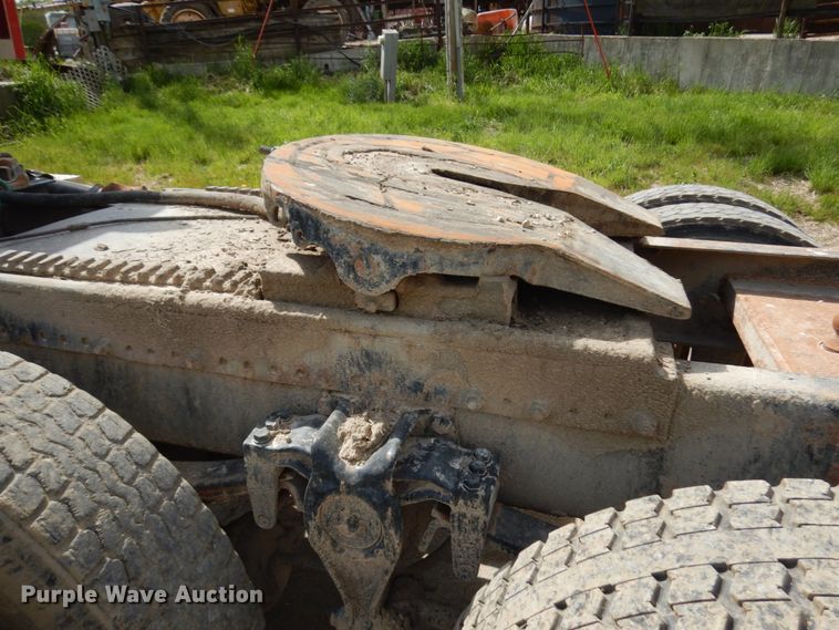 image for item IT9404 1987 Freightliner FLC-64T  semi truck