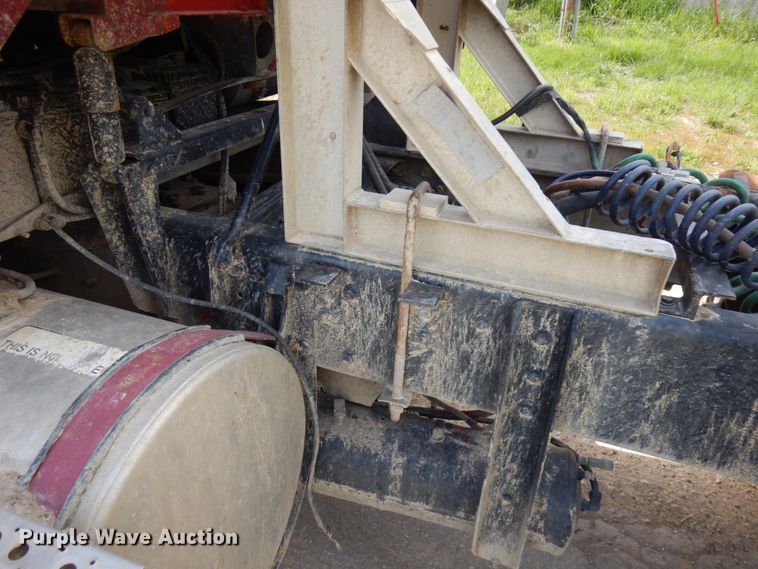 image for item IT9404 1987 Freightliner FLC-64T  semi truck