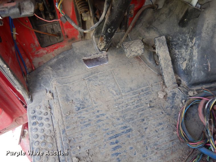 image for item IT9404 1987 Freightliner FLC-64T  semi truck