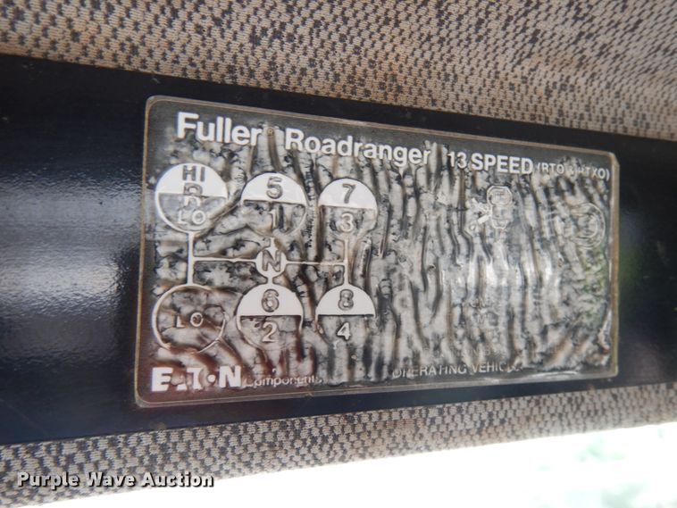 image for item IT9404 1987 Freightliner FLC-64T  semi truck