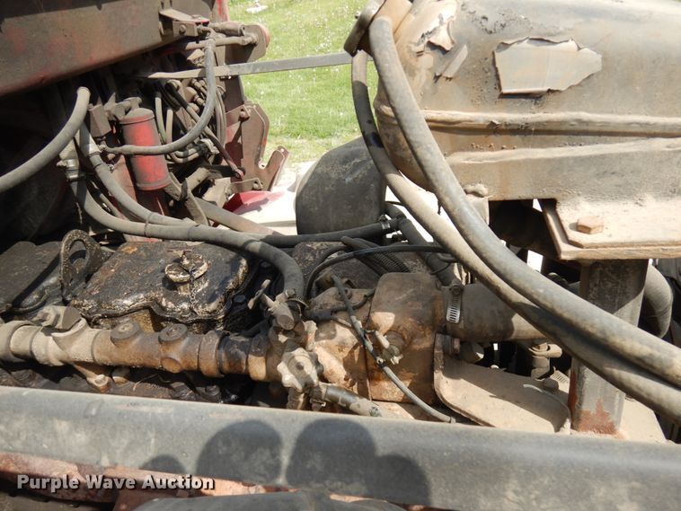 image for item IT9404 1987 Freightliner FLC-64T  semi truck