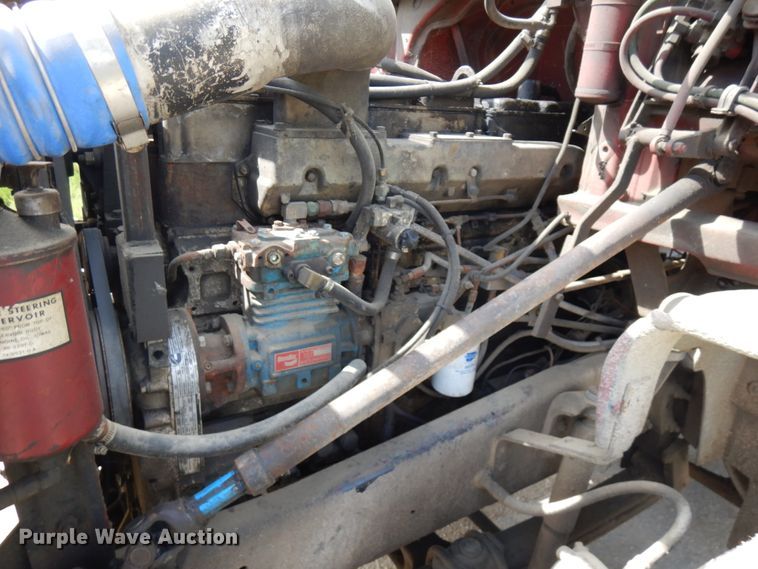 image for item IT9404 1987 Freightliner FLC-64T  semi truck