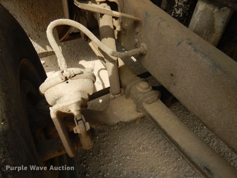 image for item IT9404 1987 Freightliner FLC-64T  semi truck