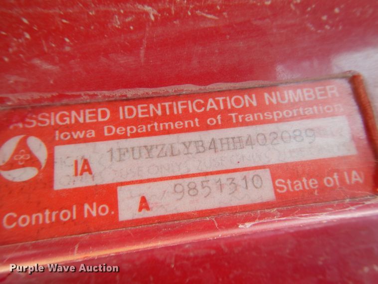 image for item IT9404 1987 Freightliner FLC-64T  semi truck