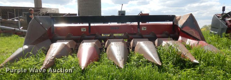 image for item IT9407 Case 1063  corn head