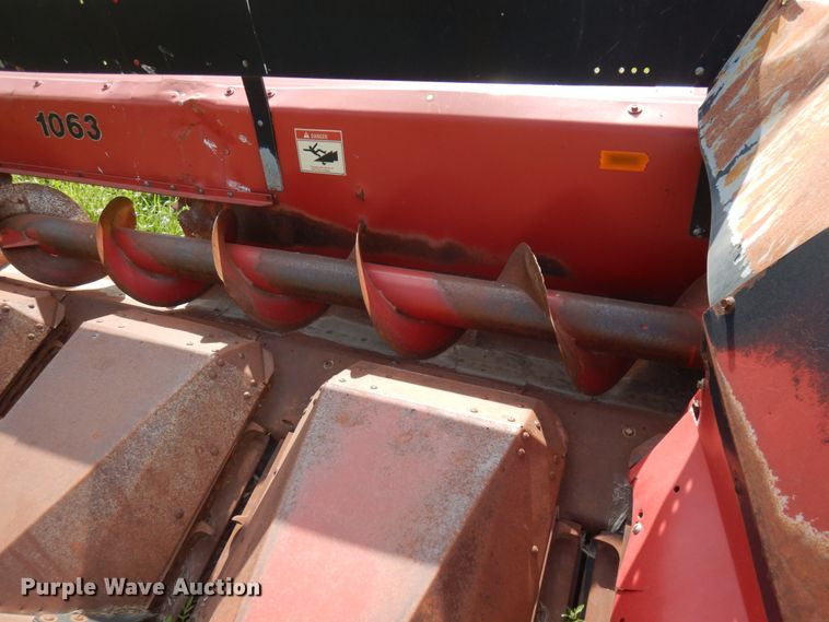 image for item IT9407 Case 1063  corn head