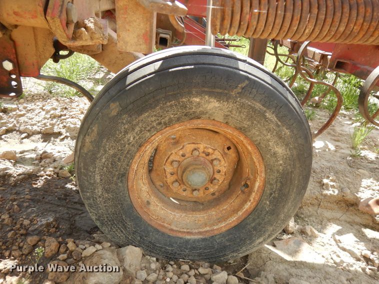 image for item IT9409 Ber-vac  field cultivator