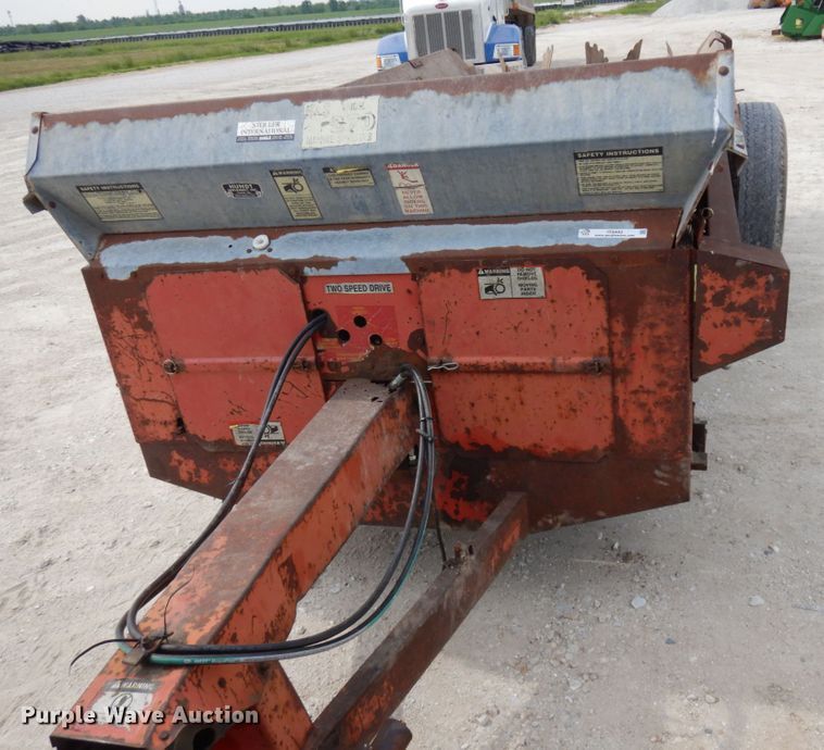 image for item IT9443 H&S 270  manure spreader