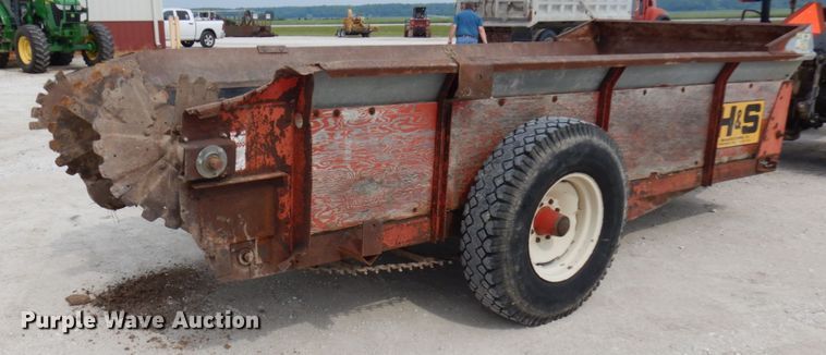 image for item IT9443 H&S 270  manure spreader