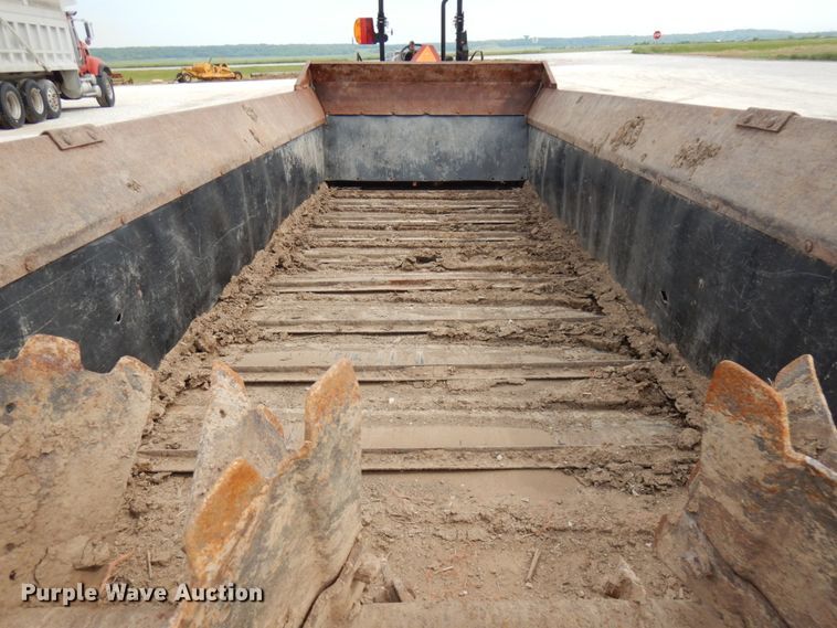 image for item IT9443 H&S 270  manure spreader