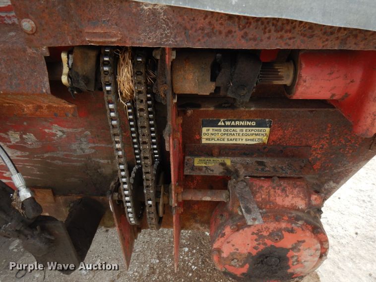 image for item IT9443 H&S 270  manure spreader